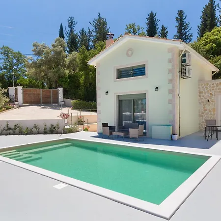 Villa Armonia View